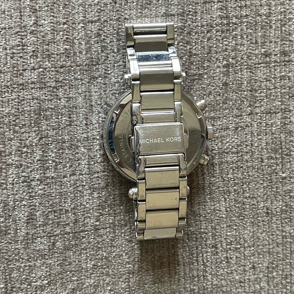 Michael kors silver watch